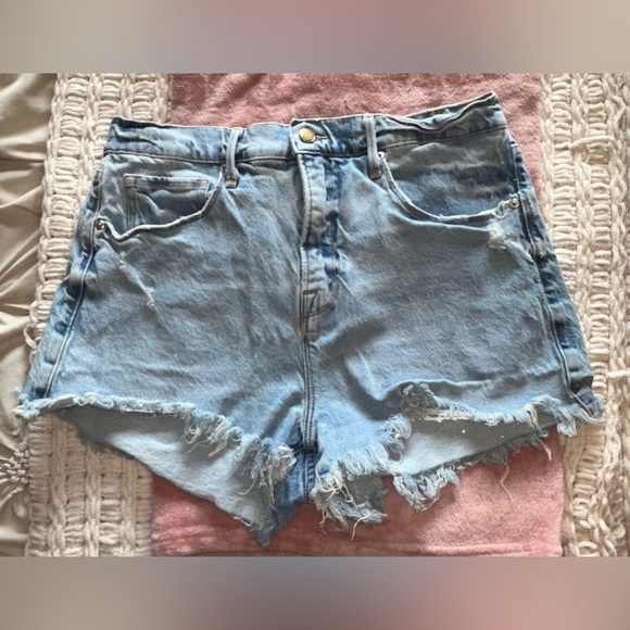 Good American denim shorts - Picture 2 of 3